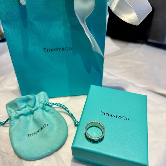 RARE Tiffany & Co Turquoise Enamel Heart Wide Band Ring With Box, Pouch Bag Sz 6 - Picture 1 of 7